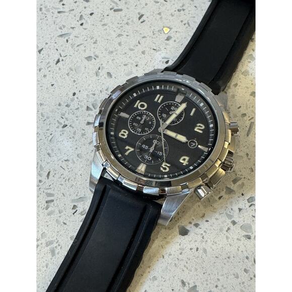Fossil Dean Chronograph FS4613 Men’s Black Silicone Band Watch w/ Tin Box - Picture 5 of 15